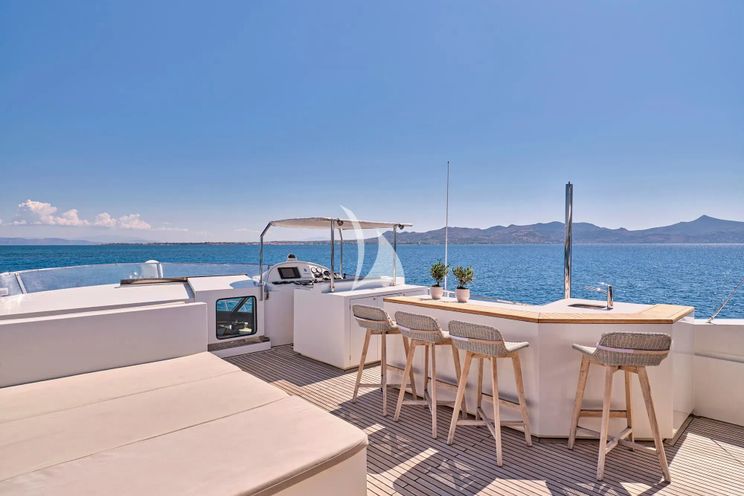 Charter Yacht SANJANA - Leight Notika Centaurian 108 - 4 Cabins - Athens - Mykonos - Paros - Cyclades - Greece