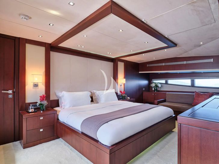 SANJANA Leight Notika Centaurian 108 - master cabin SANJANA Leight Notika Centaurian 108 - master cabin