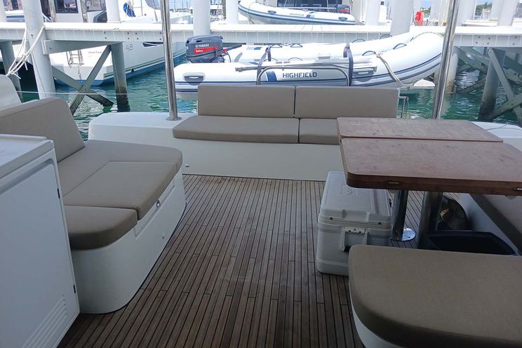 Charter Yacht SAPPHIRE SEAS - Lagoon 51 - 6 Cabins - Nassau - Abacos - Marsh Harbor - Bahamas