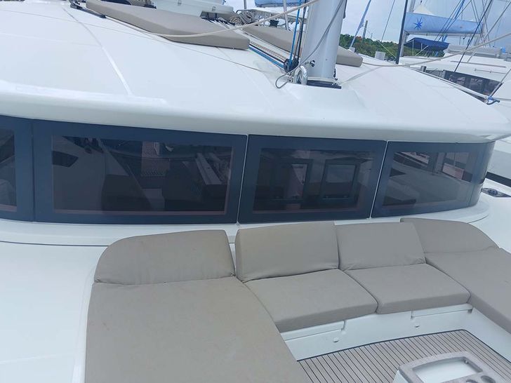 SAPPHIRE SEAS Lagoon 51 - foredeck SAPPHIRE SEAS Lagoon 51 - foredeck