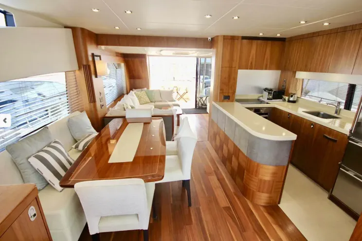 Charter Yacht SARAHLISA - Sunseeker 75 Yacht - 4 Cabins - Cannes - Monaco - St Tropez - French Riviera