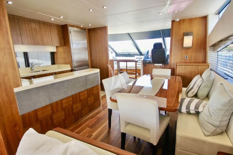 Charter Yacht SARAHLISA - Sunseeker 75 Yacht - 4 Cabins - Cannes - Monaco - St Tropez - French Riviera