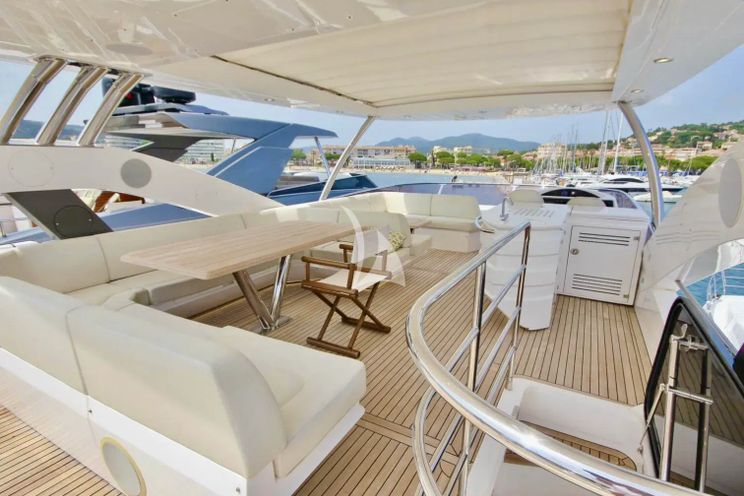 Charter Yacht SARAHLISA - Sunseeker 75 Yacht - 4 Cabins - Cannes - Monaco - St Tropez - French Riviera