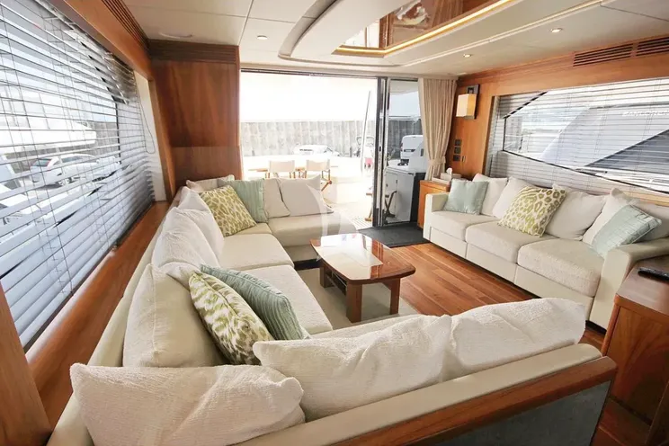 Charter Yacht SARAHLISA - Sunseeker 75 Yacht - 4 Cabins - Cannes - Monaco - St Tropez - French Riviera