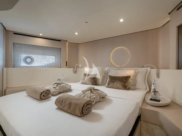 SBK Azimut 68 Fly - VIP cabin 1 SBK Azimut 68 Fly - VIP cabin 1