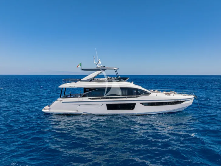 SBK Azimut 68 Fly - profile SBK Azimut 68 Fly - profile