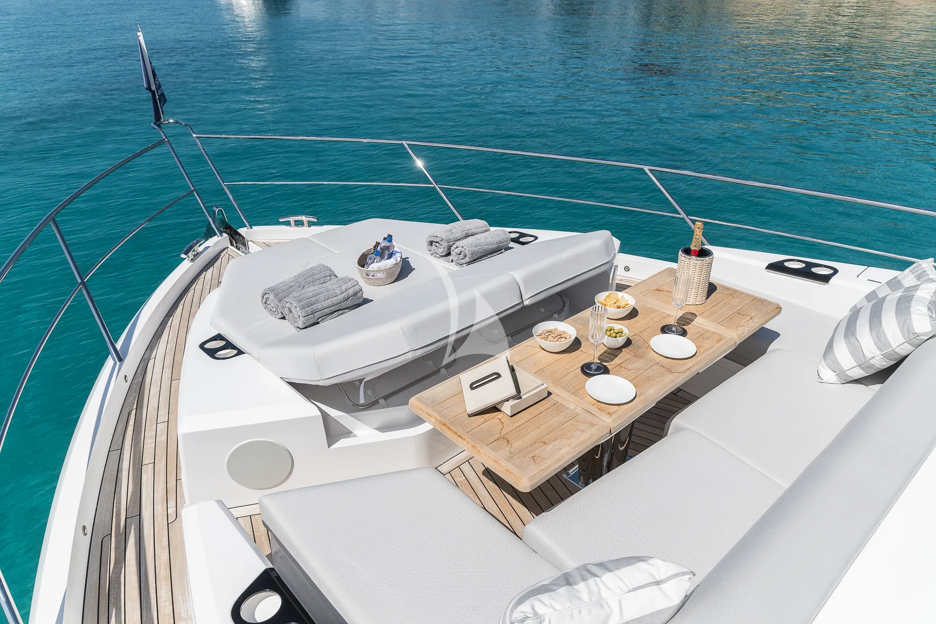Charter Yacht SWEET CAROLINE - Sunseeker Manhattan 68 - 4 Cabins - Palma - Mallorca - Ibiza - Balearic Islands - Spain