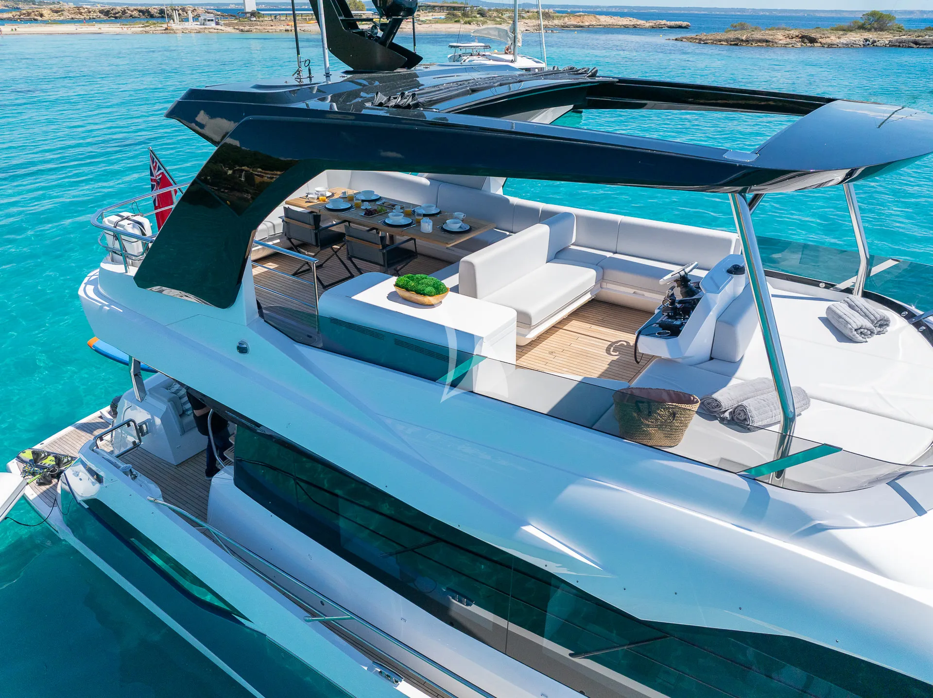 Charter Yacht SWEET CAROLINE - Sunseeker Manhattan 68 - 4 Cabins - Palma - Mallorca - Ibiza - Balearic Islands - Spain