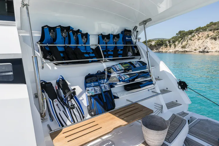 Charter Yacht SWEET CAROLINE - Sunseeker Manhattan 68 - 4 Cabins - Palma - Mallorca - Ibiza - Balearic Islands - Spain