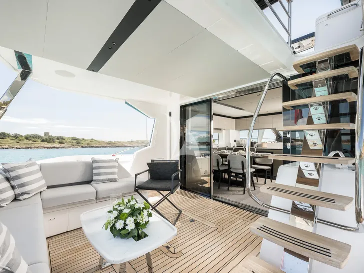 SWEET CAROLINA Sunseeker Manhattan 68 - main aft deck SWEET CAROLINA Sunseeker Manhattan 68 - main aft deck