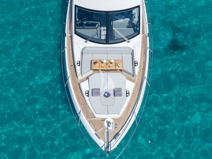 SWEET CAROLINA Sunseeker Manhattan 68 - top foredeck shot SWEET CAROLINA Sunseeker Manhattan 68 - top foredeck shot