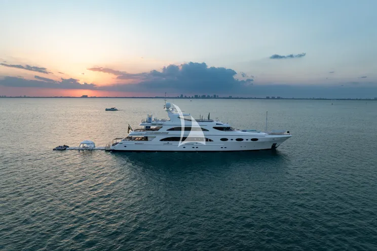 Charter Yacht SWEET CAROLINE II - Trinity 165 - 7 Cabins - Nassau - Exumas - Bahamas