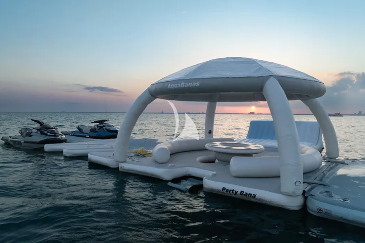 Charter Yacht SWEET CAROLINE II - Trinity 165 - 7 Cabins - Nassau - Exumas - Bahamas