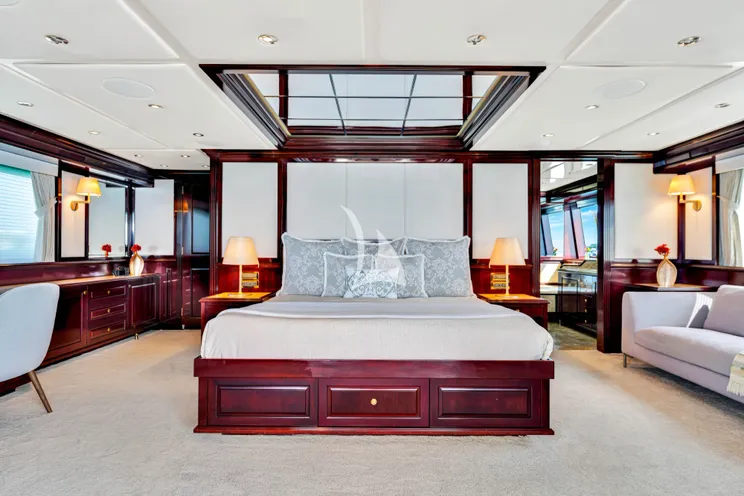 Charter Yacht SWEET CAROLINE II - Trinity 165 - 7 Cabins - Nassau - Exumas - Bahamas