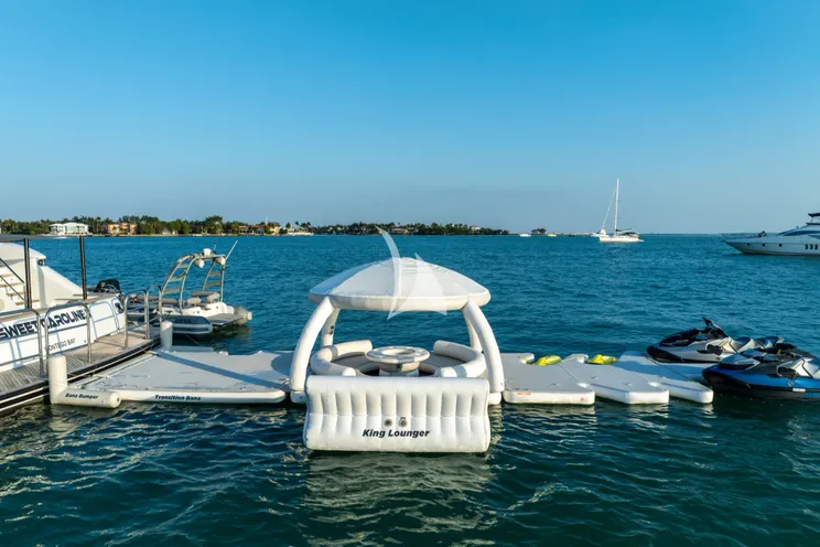 Charter Yacht SWEET CAROLINE II - Trinity 165 - 7 Cabins - Nassau - Exumas - Bahamas