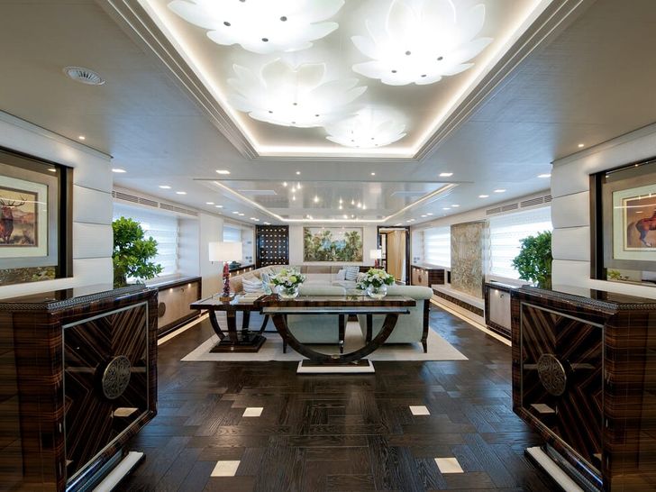 SCORPION Sanlorenzo 46m main saloon entrance SCORPION Sanlorenzo 46m main saloon entrance