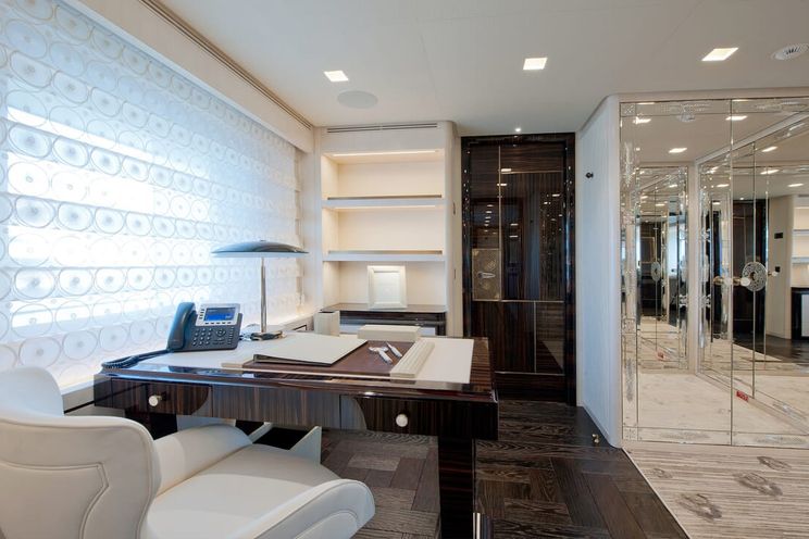 Charter Yacht SCORPION - San Lorenzo 46m - 5 Cabins - Amalfi Coast - St Tropez - Naples - Sicily - Monaco - Cannes- Sardinia