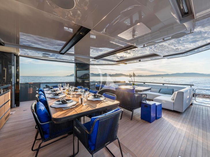 SEA CORAL II Arcadia A105 - aft deck SEA CORAL II Arcadia A105 - aft deck