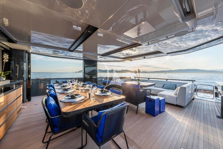 Charter Yacht SEA CORAL II - Arcadia A105 - 5 Cabins - Cannes - Monaco - St. Tropez - French Riviera