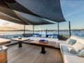 SEA CORAL II Arcadia A105 - flybridge lounge and sun beds SEA CORAL II Arcadia A105 - flybridge lounge and sun beds