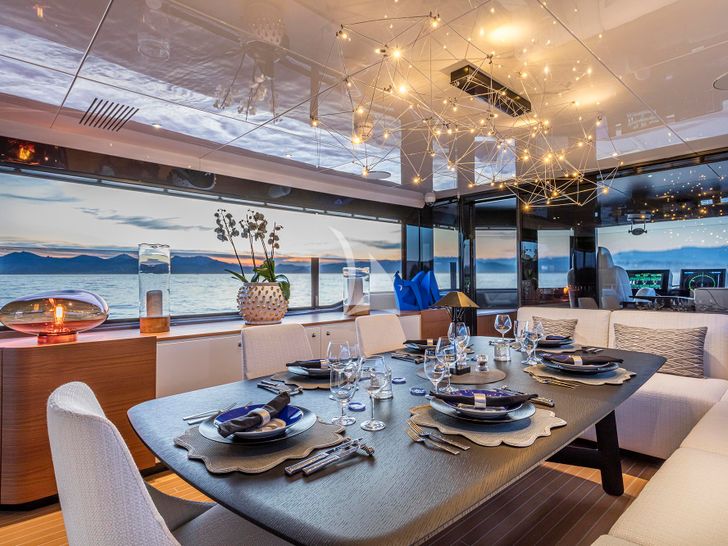 SEA CORAL II Arcadia A105 - indoor dining area SEA CORAL II Arcadia A105 - indoor dining area