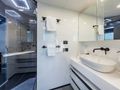 SEA CORAL II Arcadia A105 - twin cabin bathroom SEA CORAL II Arcadia A105 - twin cabin bathroom