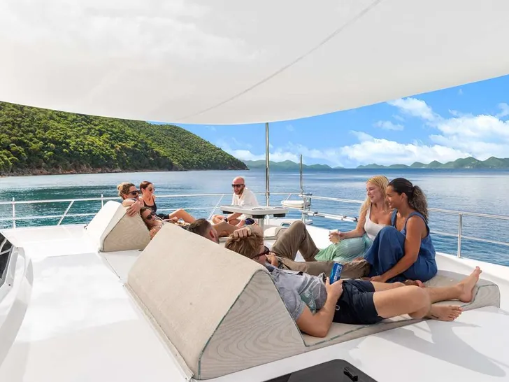 SEAGLASS 74 Horizon 74 - Foredeck SEAGLASS 74 Horizon 74 - Foredeck