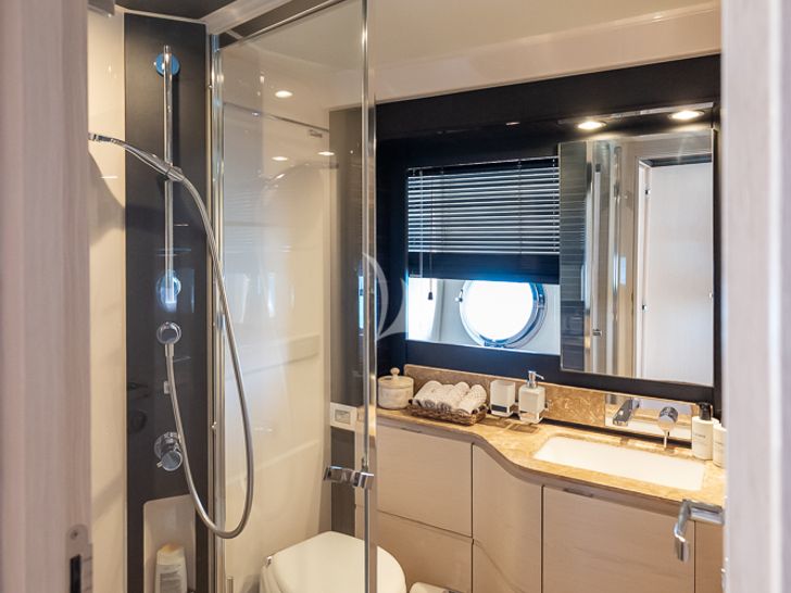 SEA YA Azimut 66 Fly - VIP cabin bathroom SEA YA Azimut 66 Fly - VIP cabin bathroom
