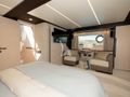 SEA YA Azimut 66 Fly master cabin seating area