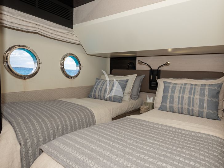 SEA YA Azimut 66 Fly - twin cabin SEA YA Azimut 66 Fly - twin cabin