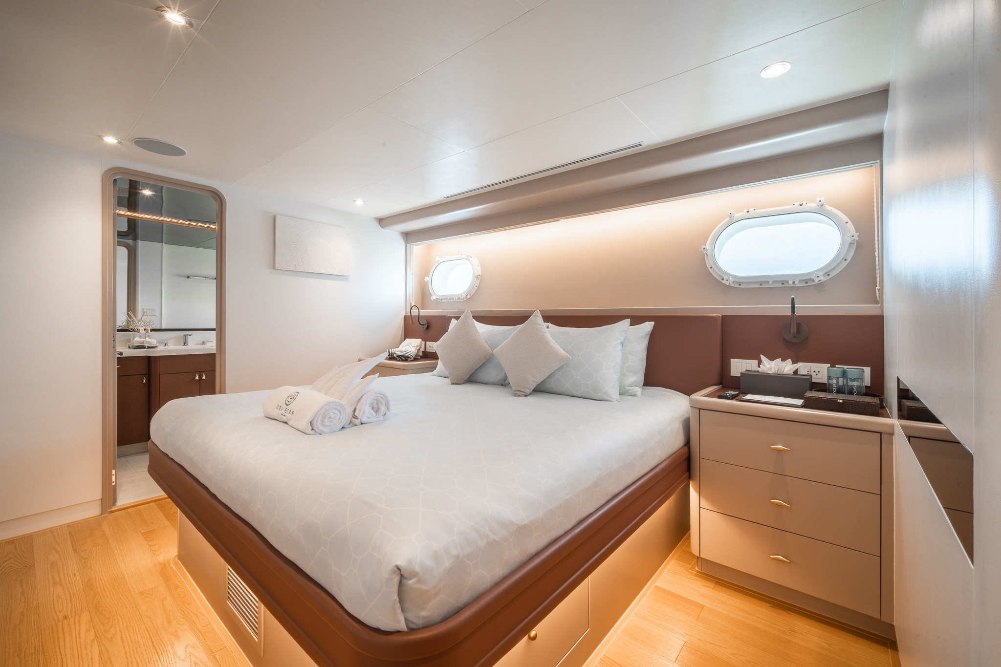 SEA BEAR Westport 130 - VIP cabin 2