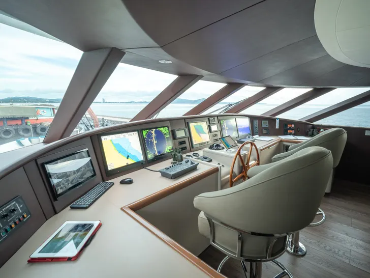 SEA BEAR Westport 130 - cockpit SEA BEAR Westport 130 - cockpit