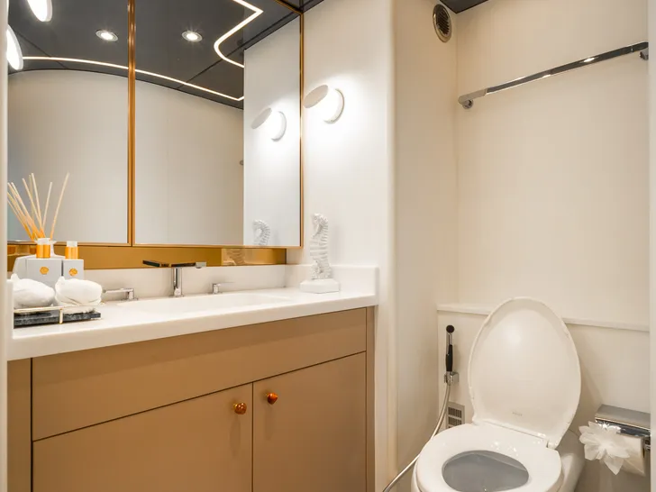 SEA BEAR Westport 130 - master cabin toilet and vanity SEA BEAR Westport 130 - master cabin toilet and vanity