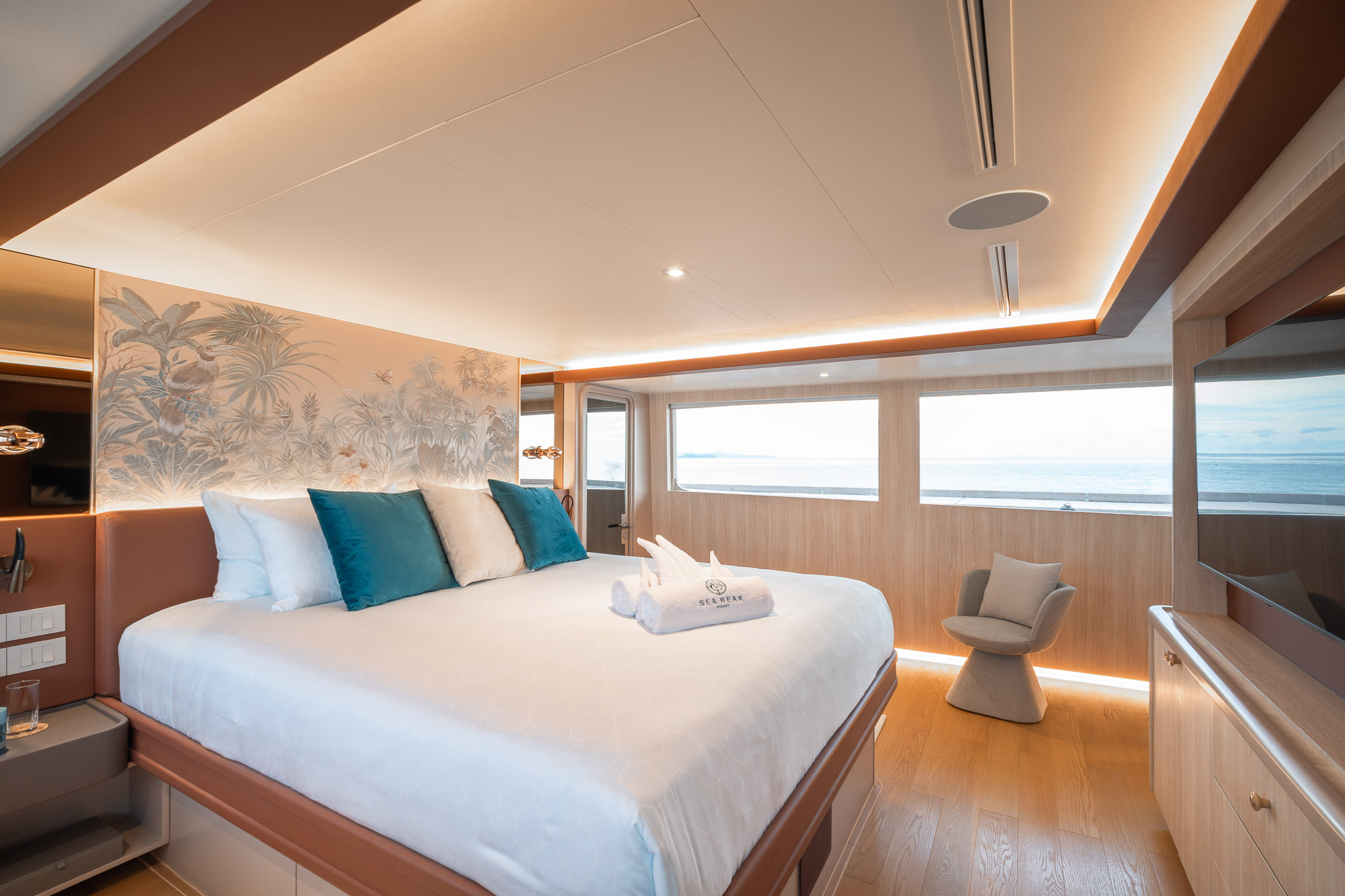 SEA BEAR Westport 130 - master cabin
