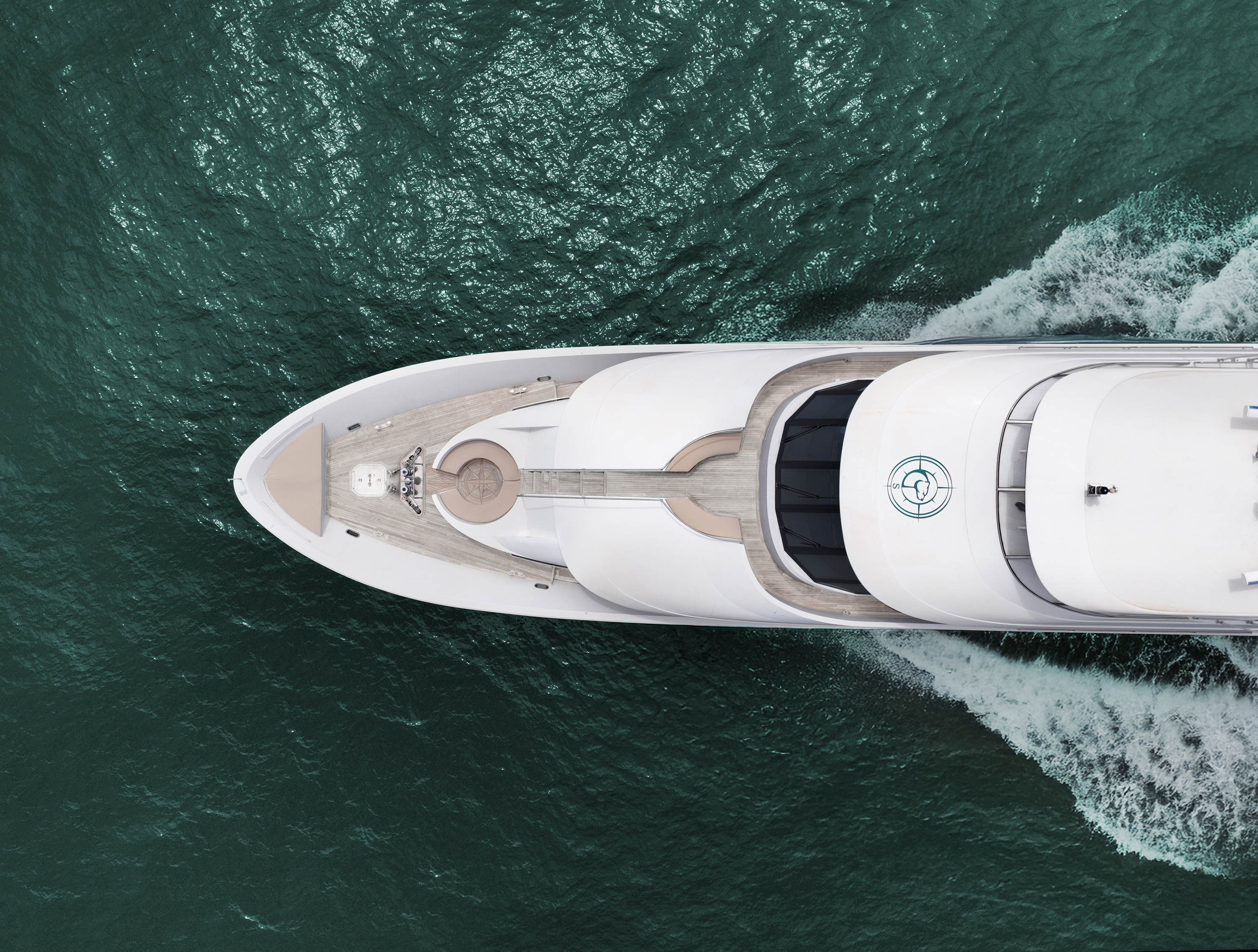 SEA BEAR Westport 130 - top foredeck shot