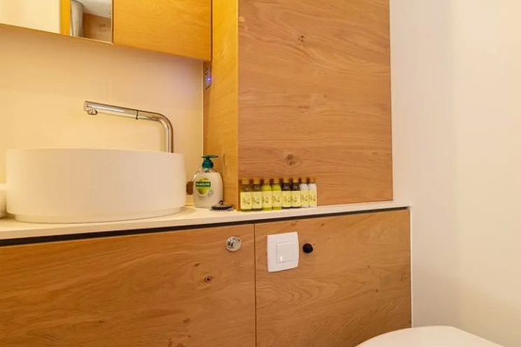 Charter Yacht SEA BEE - Elan impression 43 - 4 Cabins - Split - Dubrovnik - Hvar - Croatia