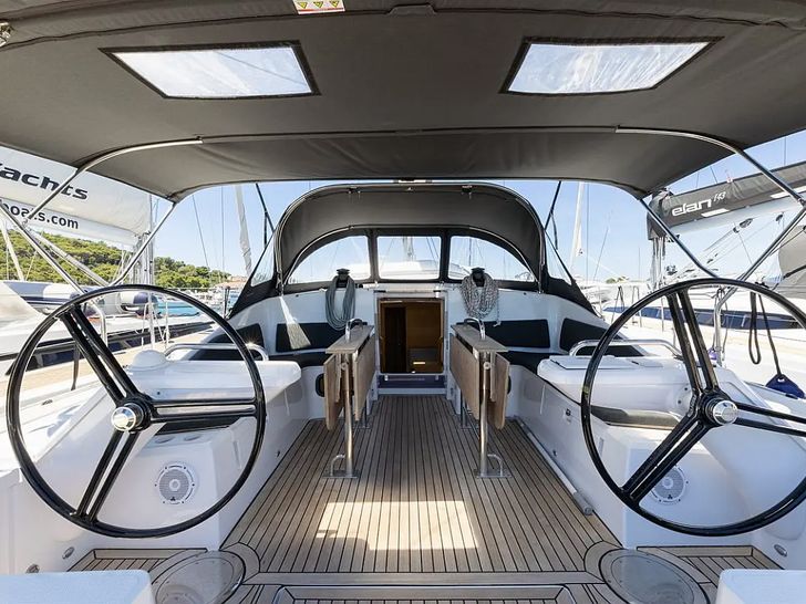 SEA BEE Elan impression 43 - upper deck SEA BEE Elan impression 43 - upper deck