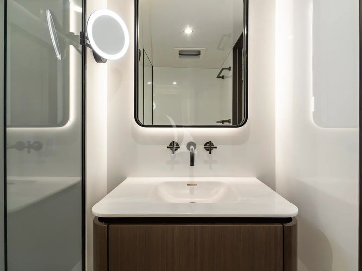 SEA BLISS Sunreef 70 - VIP cabin bathroom SEA BLISS Sunreef 70 - VIP cabin bathroom