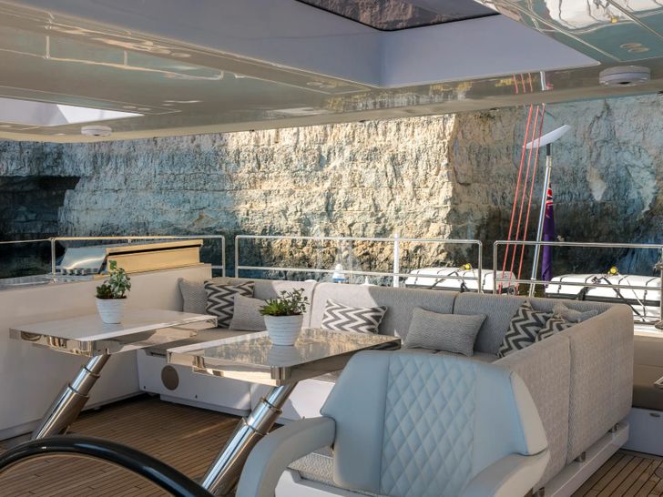 SEA BLISS Sunreef 70 - flybridge lounge SEA BLISS Sunreef 70 - flybridge lounge