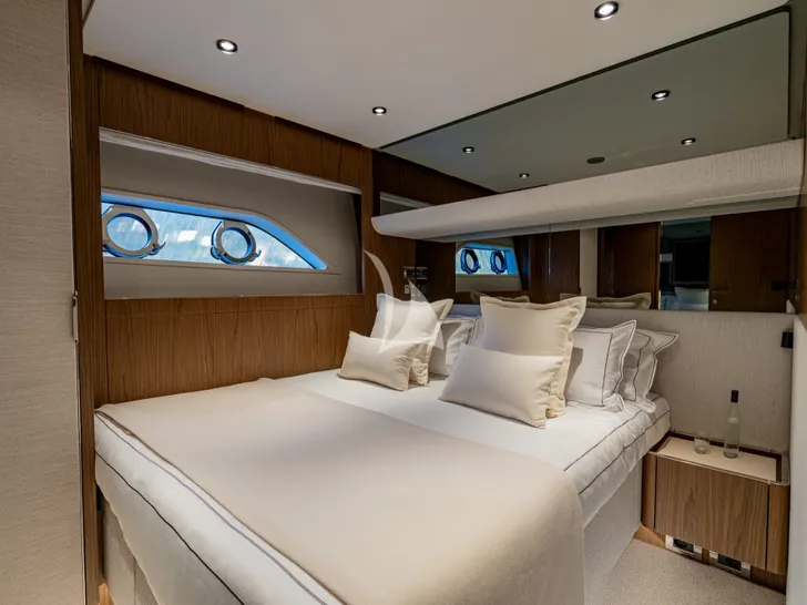 DIAMOND Ferretti 780 - VIP cabin 2 DIAMOND Ferretti 780 - VIP cabin 2