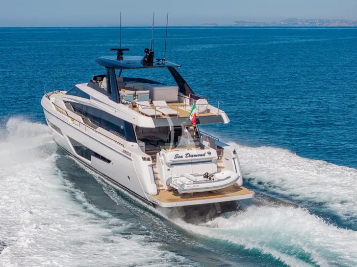DIAMOND Ferretti 780 - cruising aft shot DIAMOND Ferretti 780 - cruising aft shot