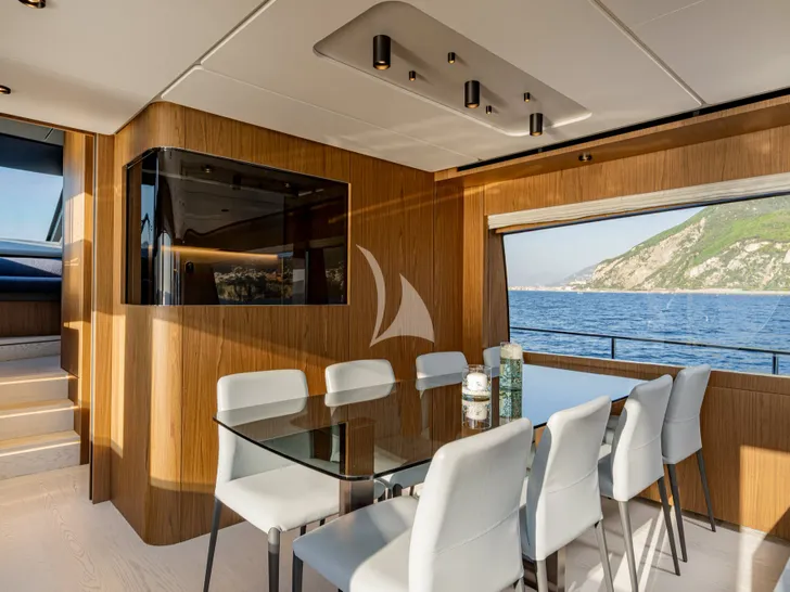 DIAMOND Ferretti 780 - main dining area DIAMOND Ferretti 780 - main dining area