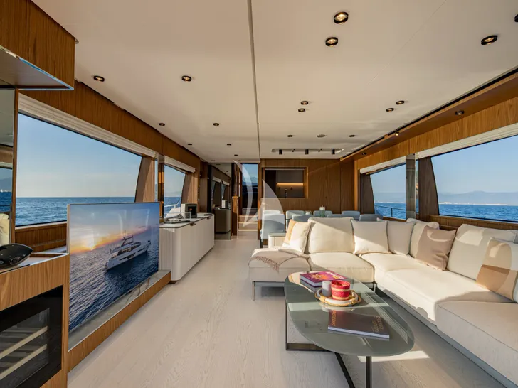 DIAMOND Ferretti 780 - main saloon TV lounge DIAMOND Ferretti 780 - main saloon TV lounge