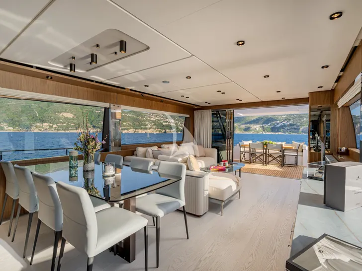 DIAMOND Ferretti 780 - main saloon DIAMOND Ferretti 780 - main saloon