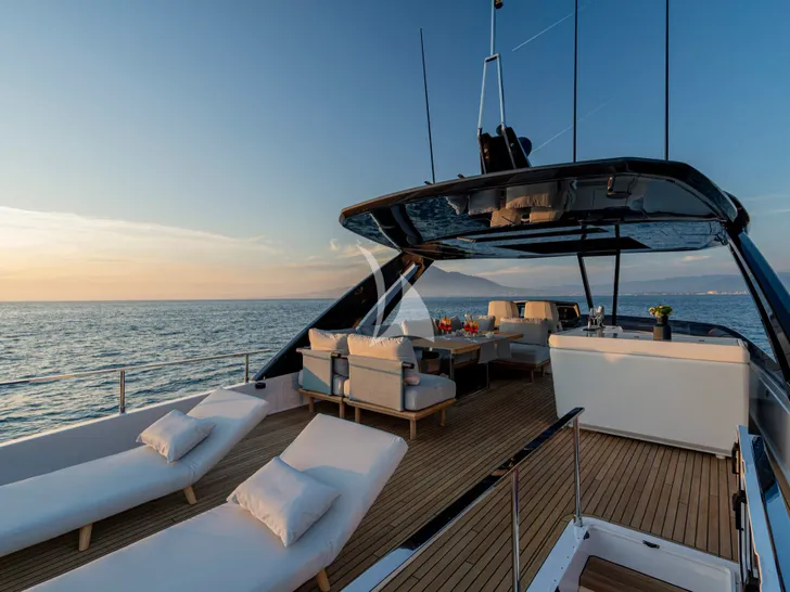 DIAMOND Ferretti 780 - sundeck DIAMOND Ferretti 780 - sundeck