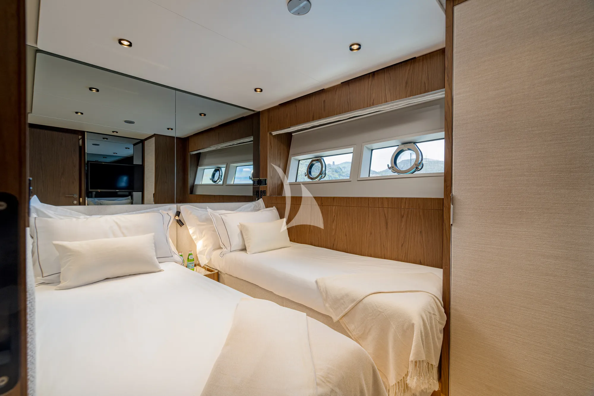 Charter Yacht SEA DIAMOND - Ferretti 780 - 4 Cabins - Naples - Capri - Positano - Amalfi Coast - Italy