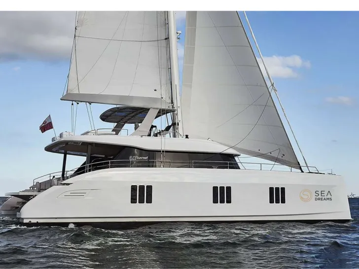 SEA DREAMS Sunreef 60 - profile SEA DREAMS Sunreef 60 - profile