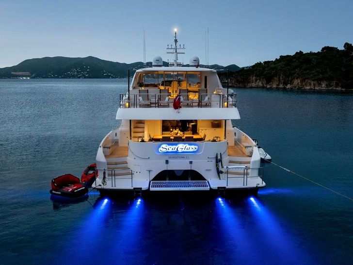 SEAGLASS 74 Horizon 74 - Stern at Night SEAGLASS 74 Horizon 74 - Stern at Night