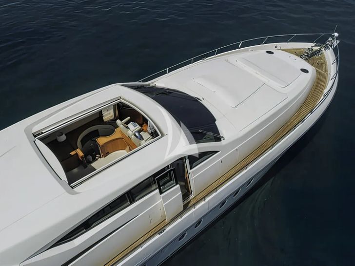 SEA LADY Dalla Pieta 80 - sunroof and foredeck SEA LADY Dalla Pieta 80 - sunroof and foredeck