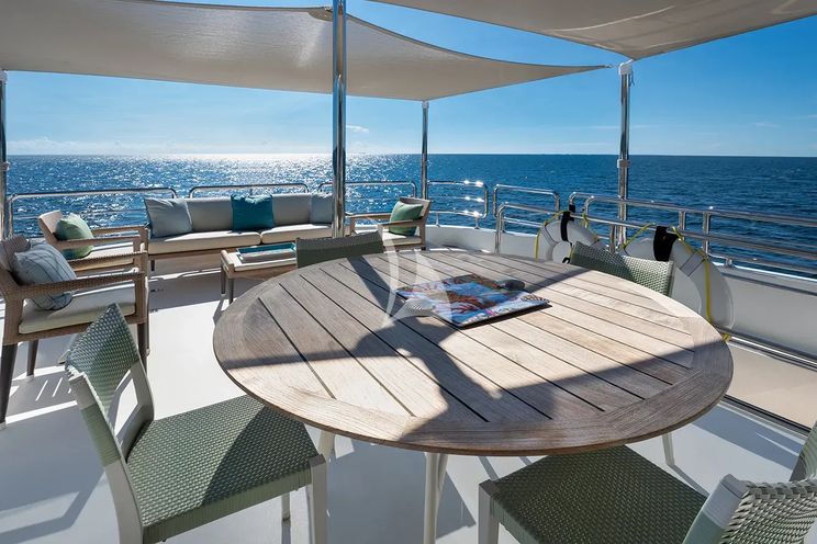 Charter Yacht SEA N SEA - Ocean Alexander 100 - 4 Cabins - Nassau - Exumas - Bahamas